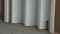 Acordeon Door
