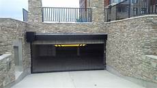 Minyety Rolling Doors